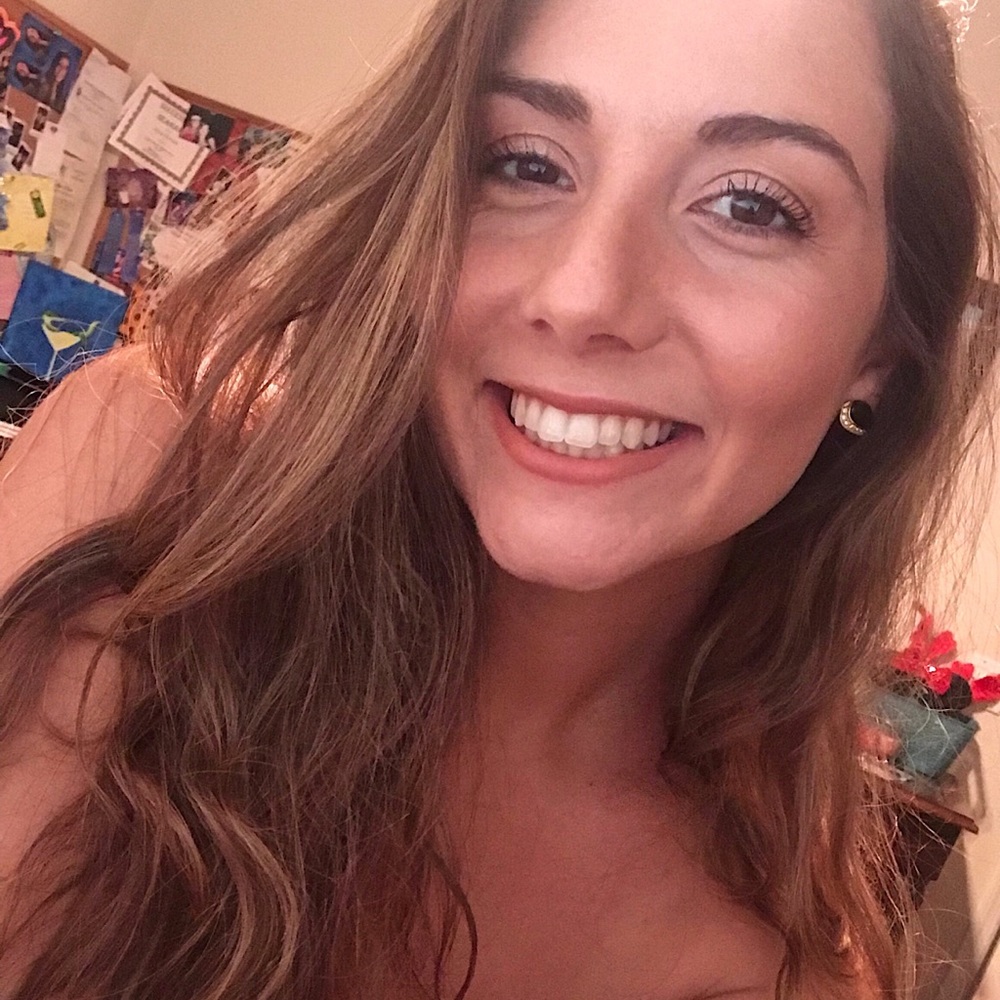 Meet your Posher, Alyssa